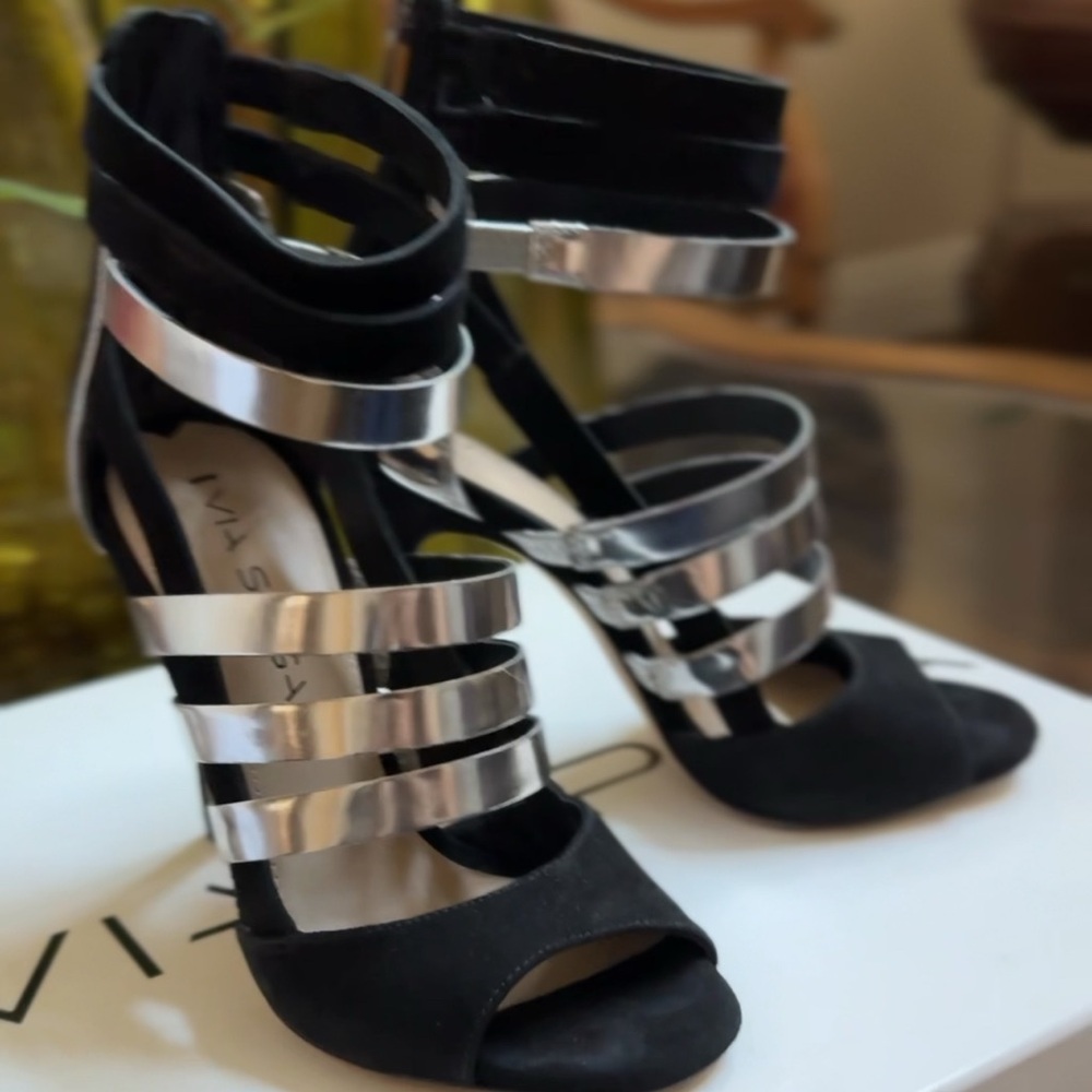 👠SALE “Via Spiga” Stylish Black and Silver Women's Heels Shoes 4.5/5